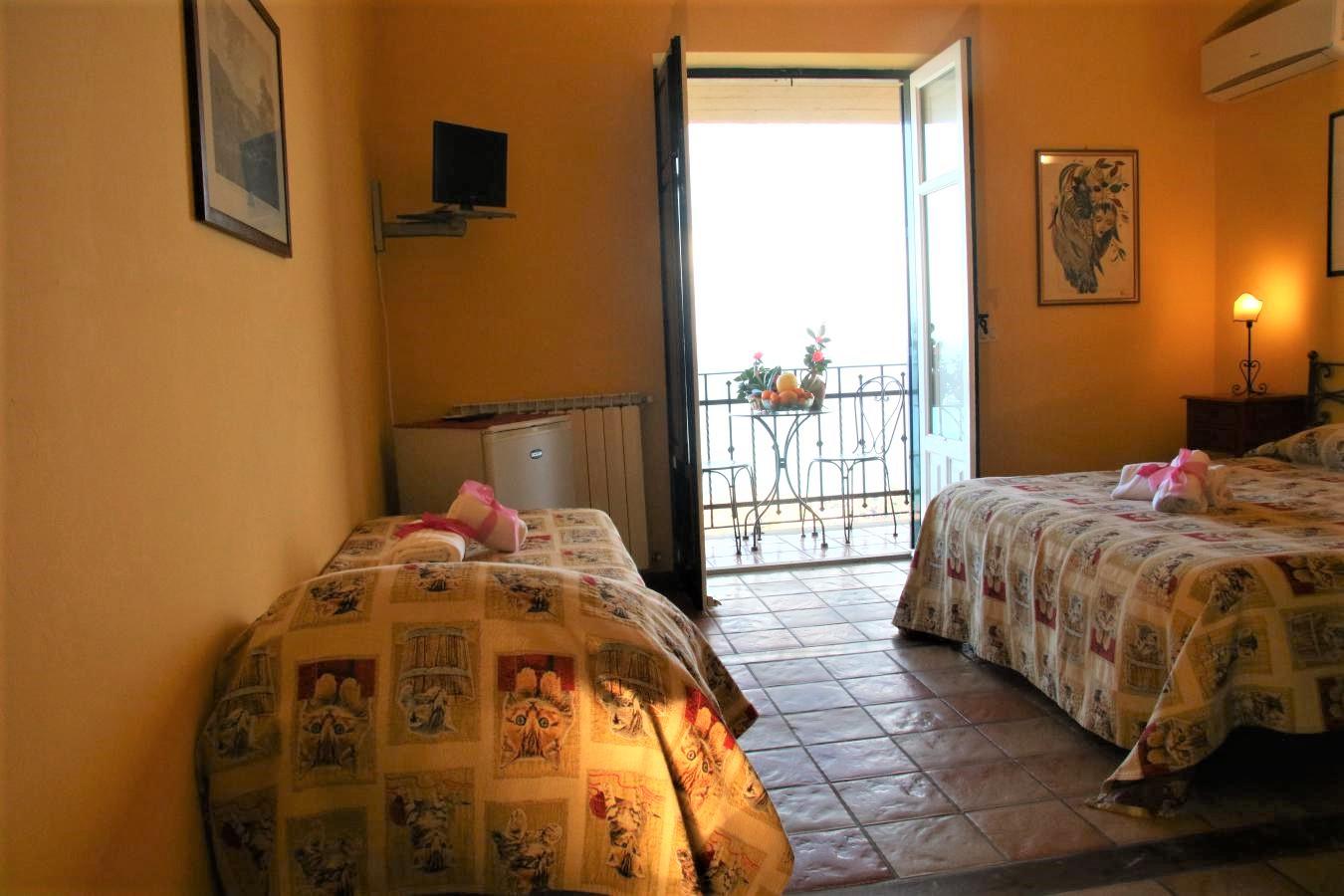 Agriturismo Santa Margherita Gioiosa Marea Buitenkant foto