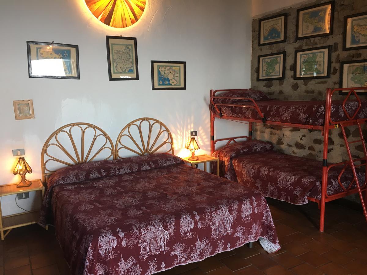 Agriturismo Santa Margherita Gioiosa Marea Buitenkant foto